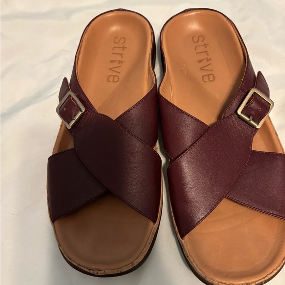 Strive Women's Burgundy Crisscross Slide Sandals with Buckle - Picture 2 of 4